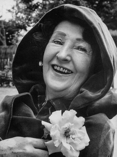 Portrait image of Helen MacInnes