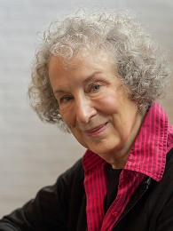Poträttbild av Margaret Atwood