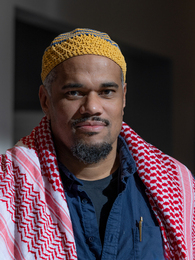 Poträttbild av Johannes Anyuru