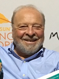 Porträttbild av Nelson DeMille