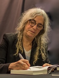 Poträttbild av Patti Smith