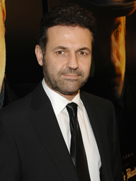 Poträttbild av Khaled Hosseini