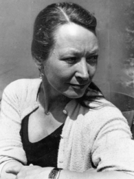 Poträttbild av Astrid Hjertenæs Andersen
