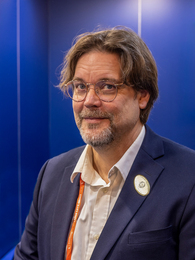 Poträttbild av Kristian Fredén