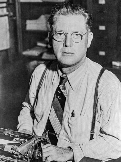 Portrait image of Erle Stanley Gardner