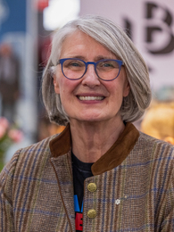 Portrait image of Louise Penny