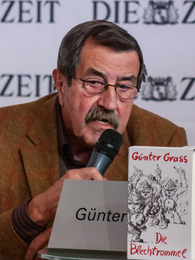 Portrait image of Günter Grass