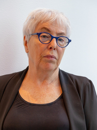 Poträttbild av Yvonne Hirdman