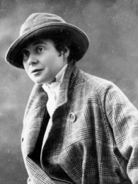 Poträttbild av Ulla Bjerne