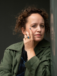 Poträttbild av Olga Ravn