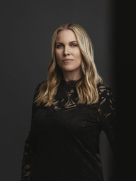 Poträttbild av Linda Rakka